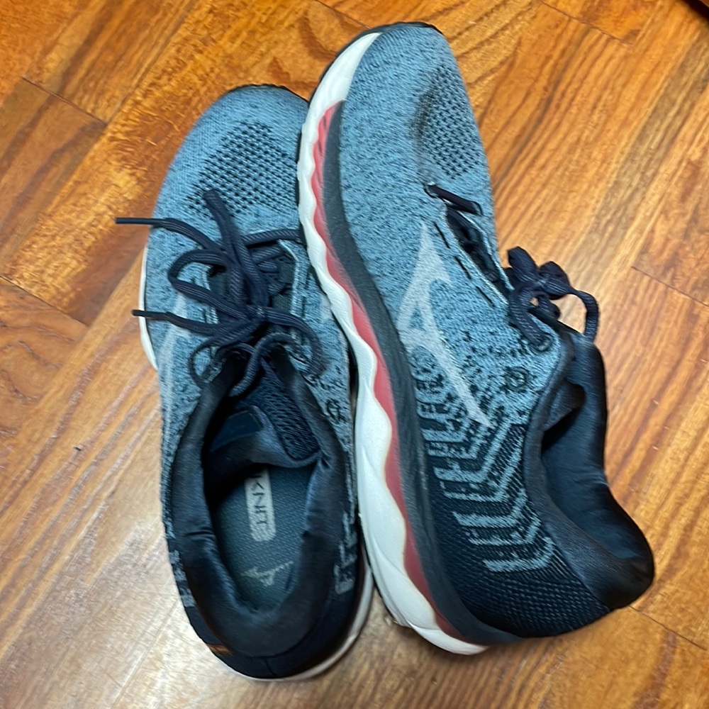 Womens Mizuno 9.5